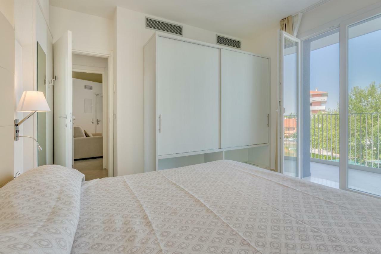 Apartaments Suites Ambassador Caorle Buitenkant foto
