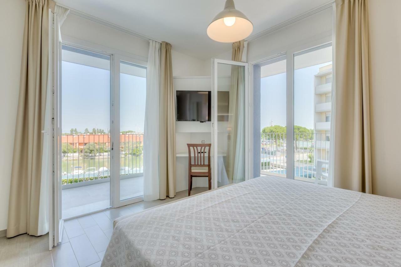 Apartaments Suites Ambassador Caorle Buitenkant foto